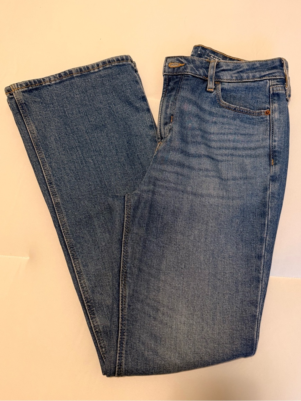 Old Navy Medium Blue Straight-Leg Women's Jeans